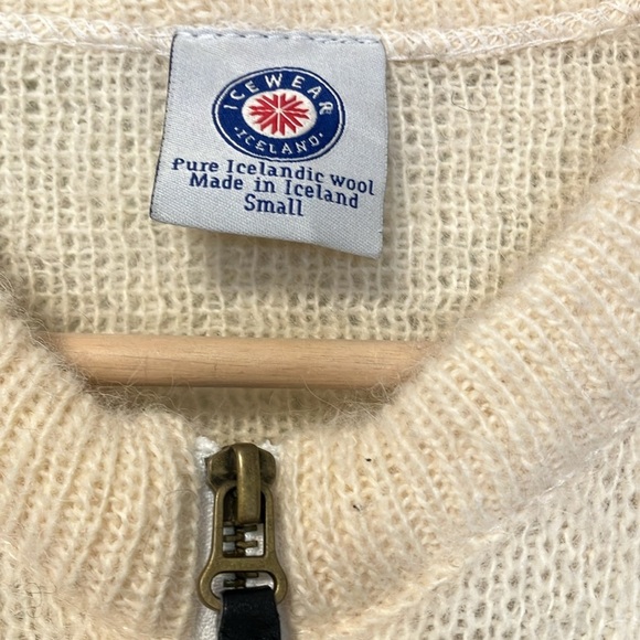 Icewear Iceland pure icelandic wool Cream and Black fair isle Zip Up cardigan - Picture 3 of 5